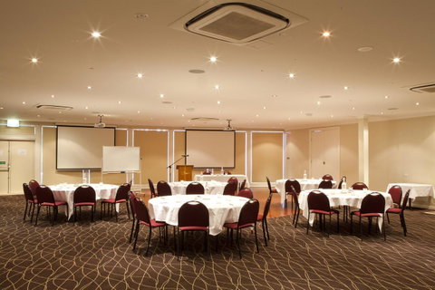 Mercure Canberra - Accommodation Search 42