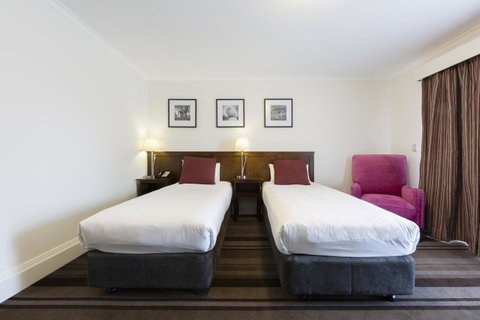 Mercure Canberra - Accommodation Search 9