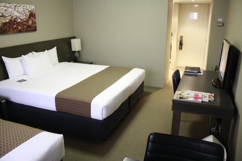 Pavilion On Northbourne - Accommodation Search 36