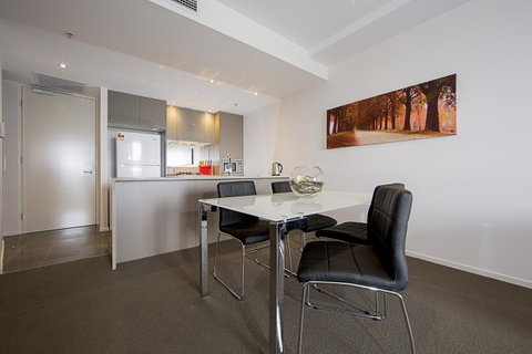 Manhattan 303 Canberra City ACT - Accommodation Search 15