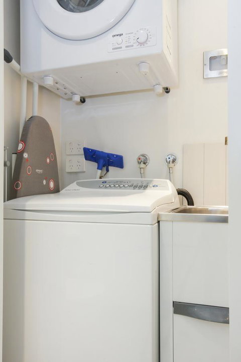 Dockside 4 Kingston ACT - Accommodation Search 9