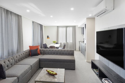 Deco Hotel Canberra - Accommodation Search 9