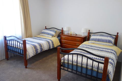 Kingston Comfy Apartment - Accommodation Search 2