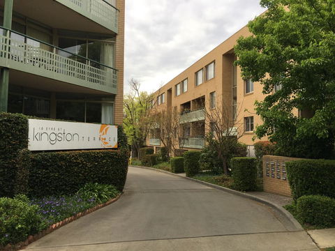 Kingston Comfy Apartment - Accommodation Search 0