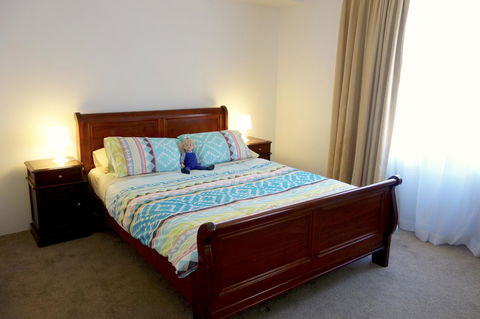 Kingston Comfy Apartment - Accommodation Search 1