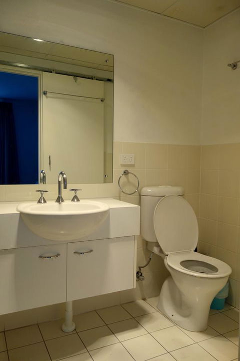 Kingston Comfy Apartment - Accommodation Search 6