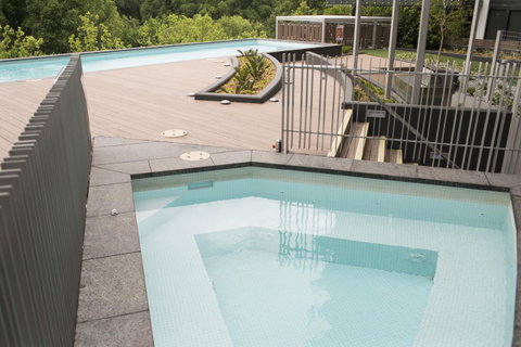 KUI - Manhattan Apartments - Accommodation Search 3
