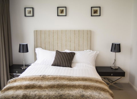 KUI - Manhattan Apartments - Accommodation Search 9