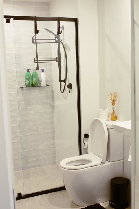 Stylish, Modern, Cute As A Button - Braddon CBD - Accommodation Search 8