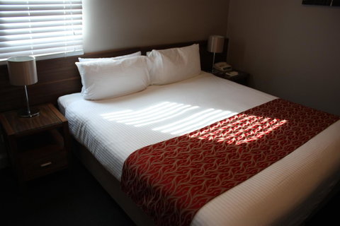 Quality Hotel Dickson - Accommodation Search 16