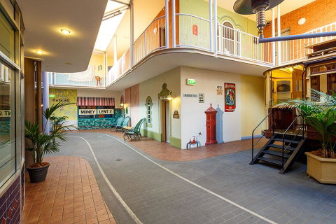 Quality Hotel Dickson - Accommodation Search 12