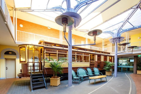 Quality Hotel Dickson - Accommodation Search 2