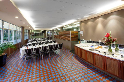 Quality Hotel Dickson - Accommodation Search 8