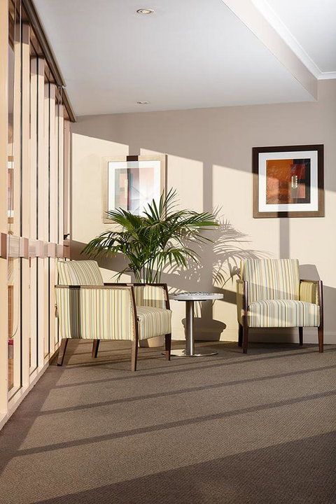 Quality Hotel Dickson - Accommodation Search 24