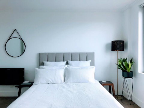 Staying Places - The Avenue - Accommodation Search 16
