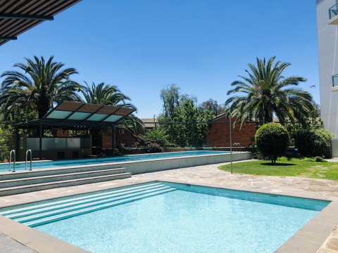 Staying Places - The Avenue - Accommodation Search 1