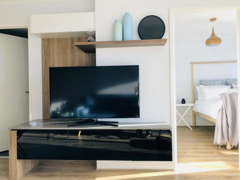 Staying Places - The Avenue - Accommodation Search 9