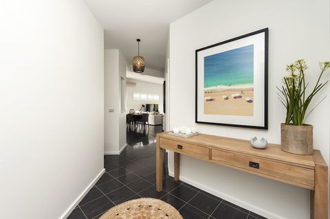 Mollymook Beachfront Penthouse 9 - Accommodation Search 7