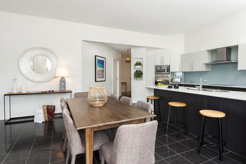 Mollymook Beachfront Penthouse 9 - Accommodation Search 5