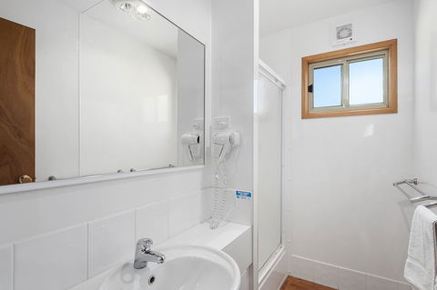 Port Broughton Tourist Park - Accommodation Search 22