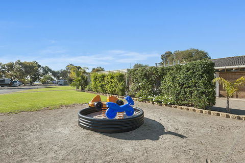 Port Broughton Tourist Park - Accommodation Search 6