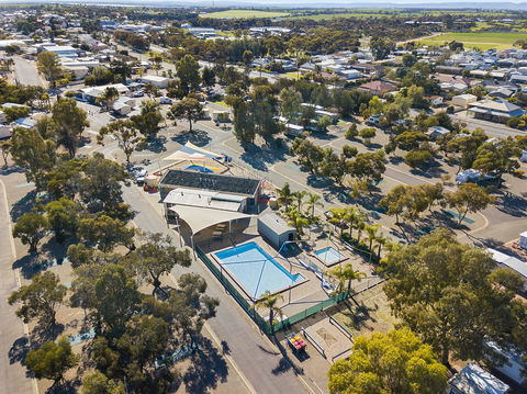 Port Broughton Tourist Park - Accommodation Search 9