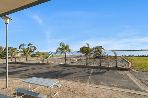 Port Broughton Tourist Park - Accommodation Search 38