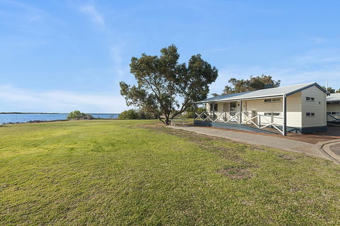 Port Broughton Tourist Park - Accommodation Search 32