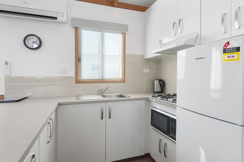 Port Broughton Tourist Park - Accommodation Search 18