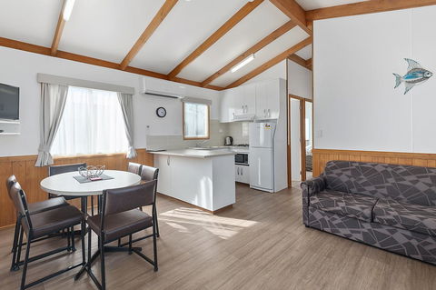 Port Broughton Tourist Park - Accommodation Search 17