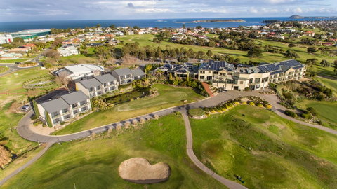 McCracken Country Club - Accommodation Search 1