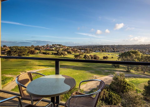 McCracken Country Club - Accommodation Search 14