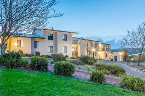 McCracken Country Club - Accommodation Search 2