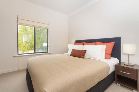 McCracken Country Club - Accommodation Search 35