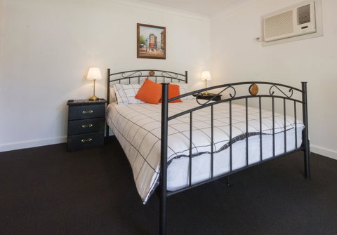 Cowan Street Bungalow - Accommodation Search 5