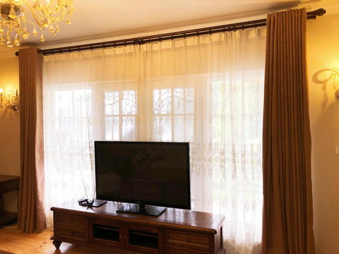 Beautiful Garden House - Accommodation Search 6