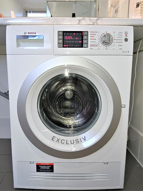 Hi 5 Glenelg Studio Apartment - Accommodation Search 10