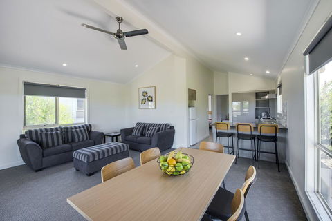 The Retreat West Beach Parks - Accommodation Search 15