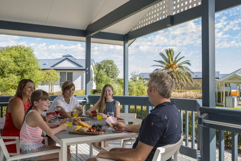 The Retreat West Beach Parks - Accommodation Search 10