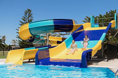 The Retreat West Beach Parks - Accommodation Search 2