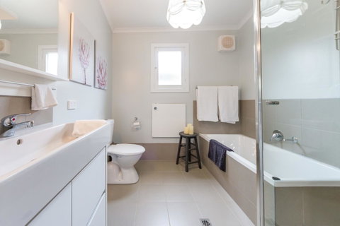 McLaren Vale Getaway - Accommodation Search 7