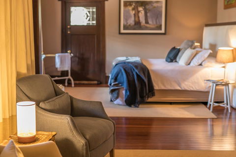 The Tudor House - Accommodation Search 1