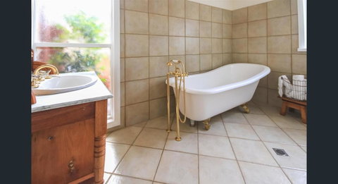 Ambrosia Holiday Home - Accommodation Search 9
