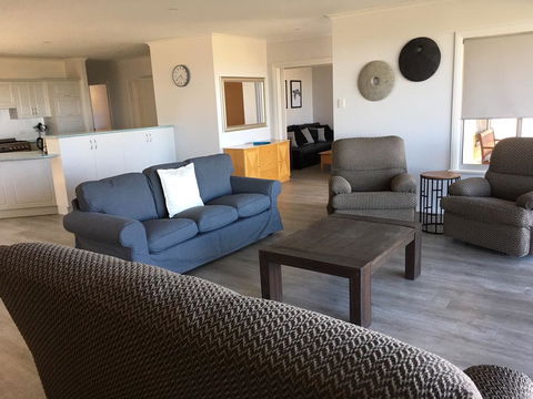 Emu Bay Holiday Homes - Accommodation Search 30