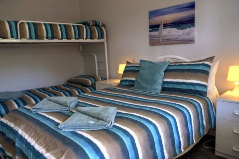 Emu Bay Holiday Homes - Accommodation Search 3