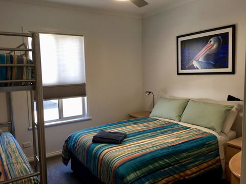 Emu Bay Holiday Homes - Accommodation Search 18