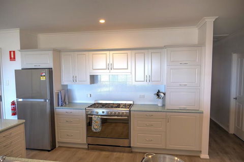 Emu Bay Holiday Homes - Accommodation Search 22