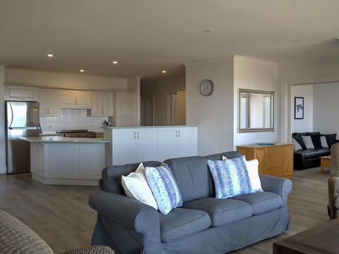 Emu Bay Holiday Homes - Accommodation Search 15