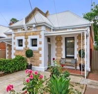 A Rose by the Park - Accommodation Search