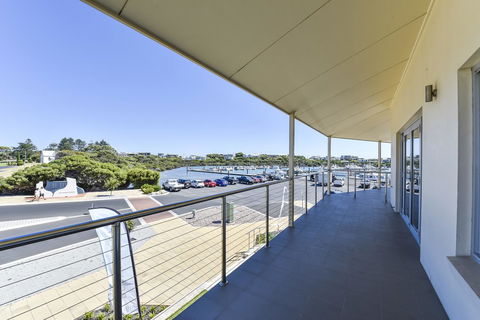 Aloha Waterfront Properties - Accommodation Search 10